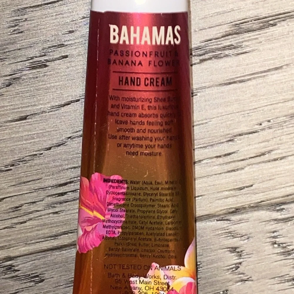 🔴1 RARE🔴 Bahamas Hand Creams. You get 1 Bahamas